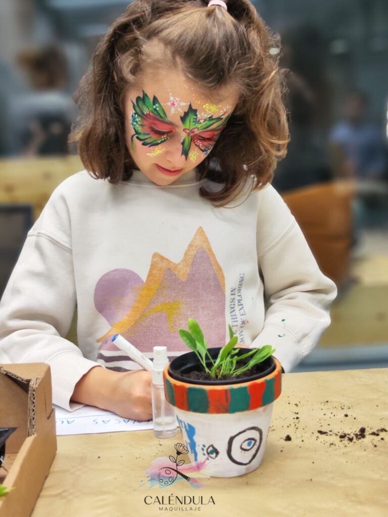 Macetas pintadas a mano