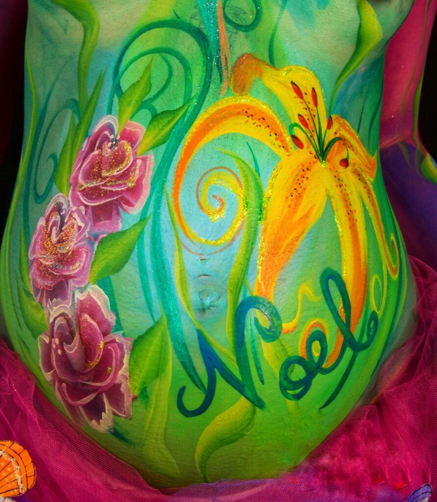 Pintar el vientre: arte y cuidado durante el embarazo